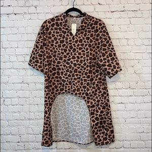 NWT V Neck High Low Leopard Print Top